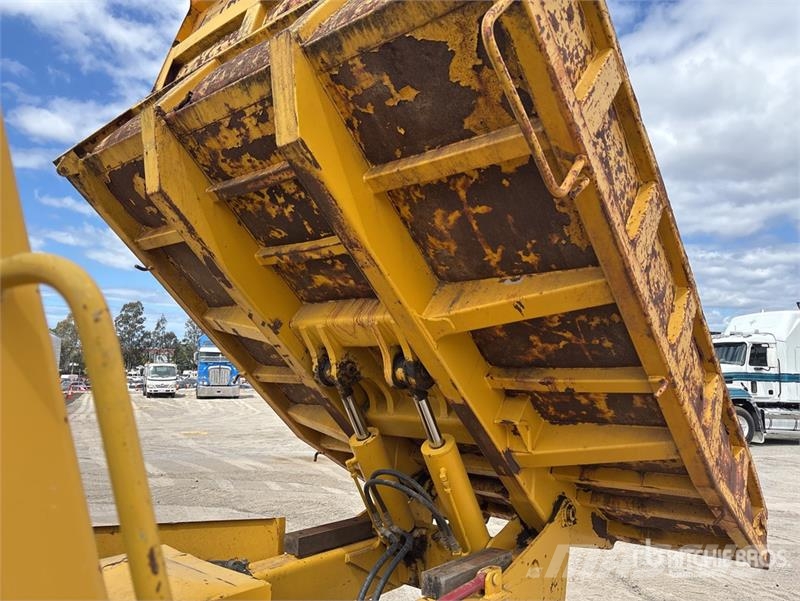 Komatsu CD60R-1 6 t Crawler Dumper Site dumpers