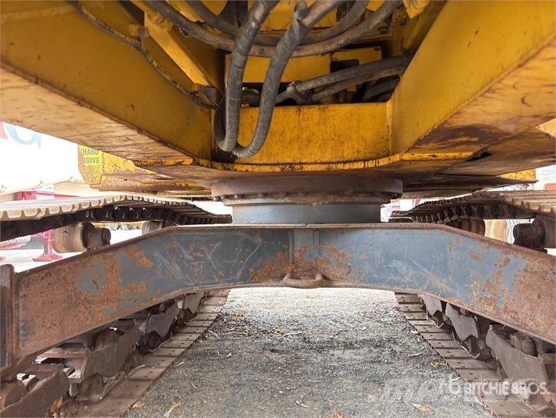 Komatsu CD60R-1 6 t Swivel Crawler Dumper Site dumpers