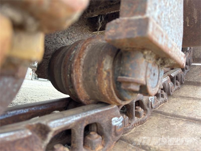 Komatsu CD60R-1 6 t Swivel Crawler Dumper Site dumpers