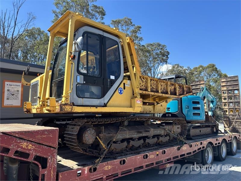 Komatsu CD60R-1 6 t Swivel Crawler Dumper Site dumpers