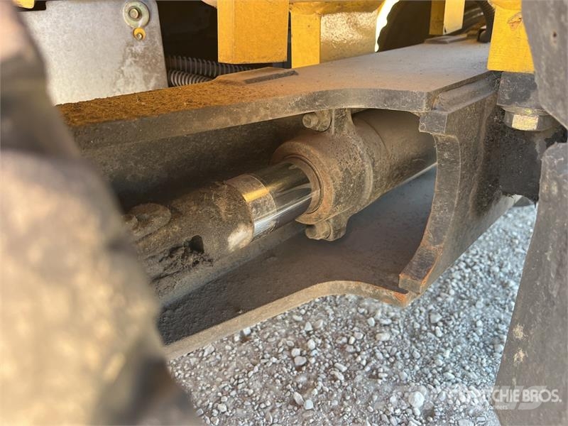Komatsu FD25T-16 شاحنات ذات رافعات شوكية - أخرى