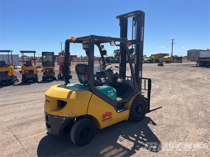 Komatsu FD25T-16 شاحنات ذات رافعات شوكية - أخرى