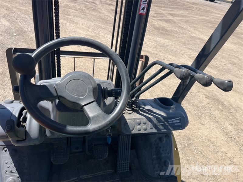 Komatsu FD25T-16 شاحنات ذات رافعات شوكية - أخرى