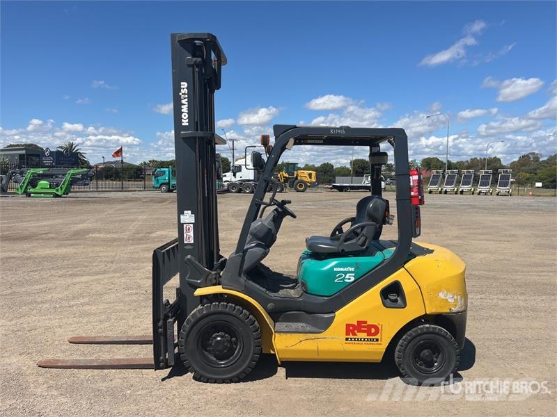 Komatsu FD25T-16 شاحنات ذات رافعات شوكية - أخرى