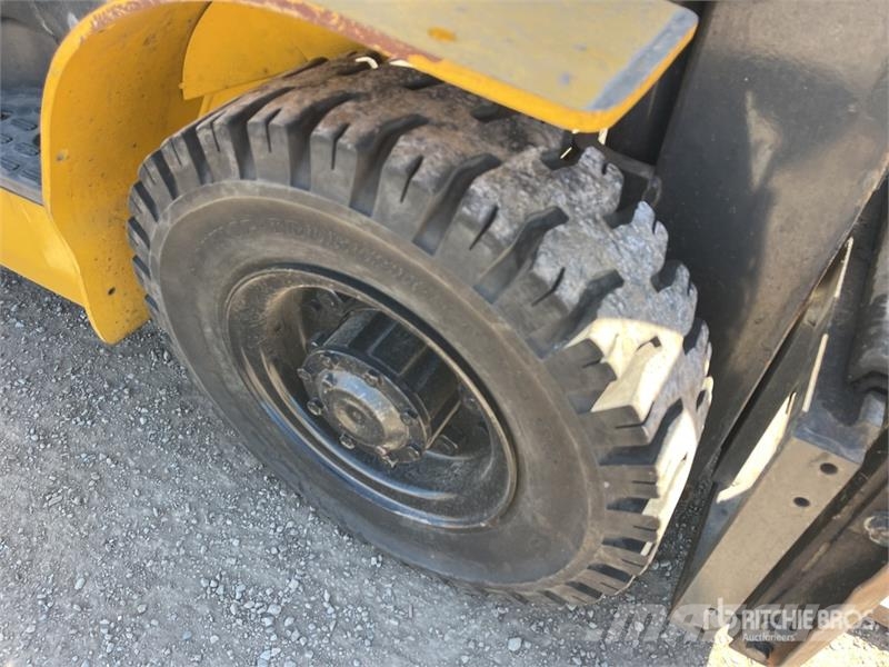 Komatsu FD25T-16 شاحنات ذات رافعات شوكية - أخرى