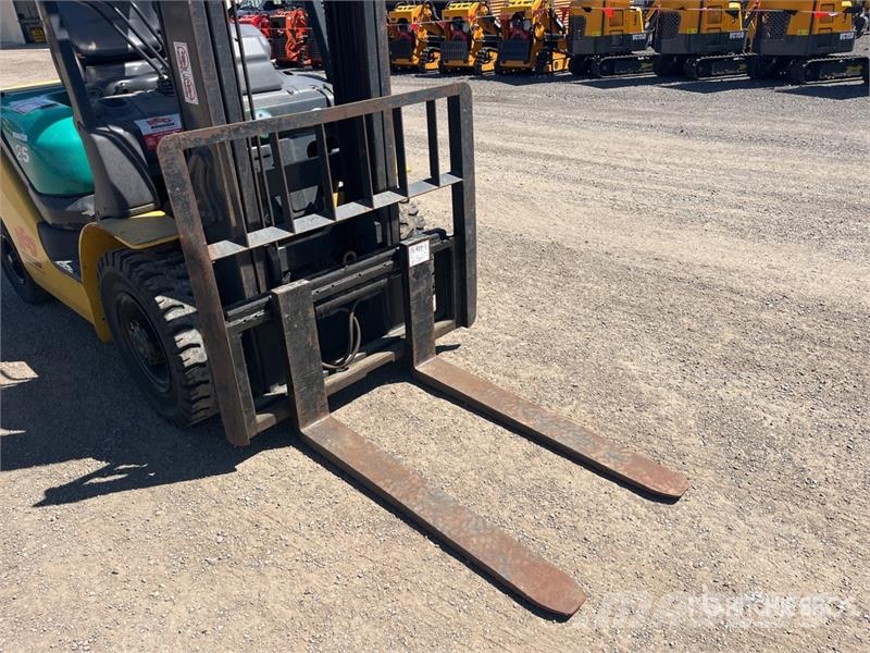 Komatsu FD25T-16 شاحنات ذات رافعات شوكية - أخرى
