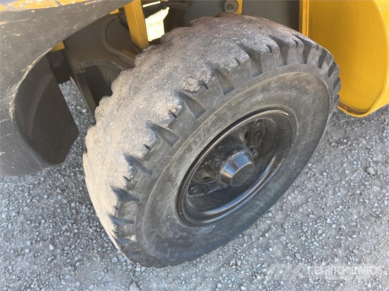 Komatsu FD25T-16 شاحنات ذات رافعات شوكية - أخرى