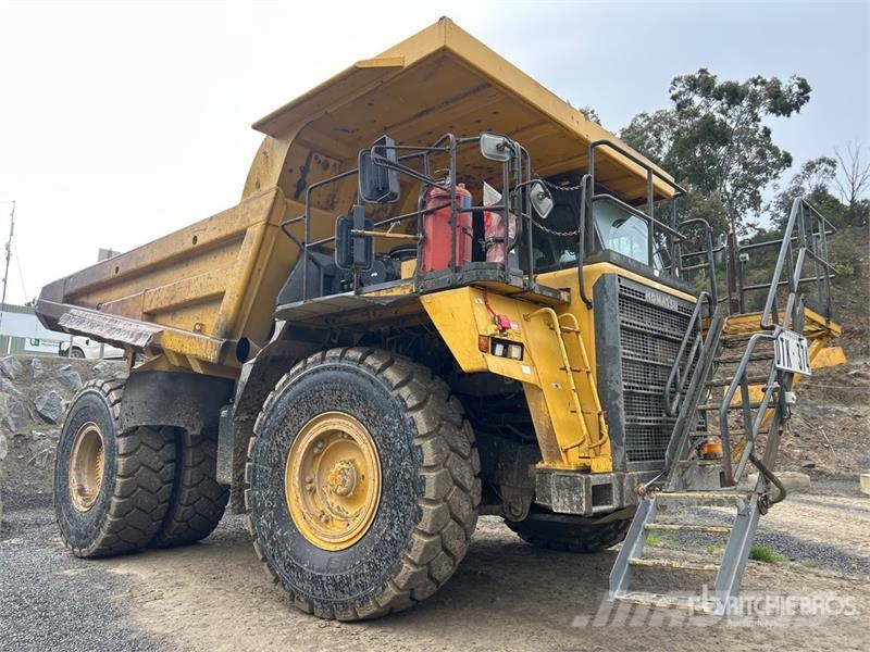 Komatsu HD465-7E0 Csuklósdömperek