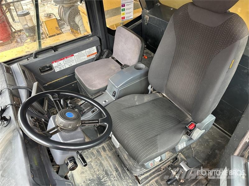 Komatsu HD465-7E0 Csuklósdömperek