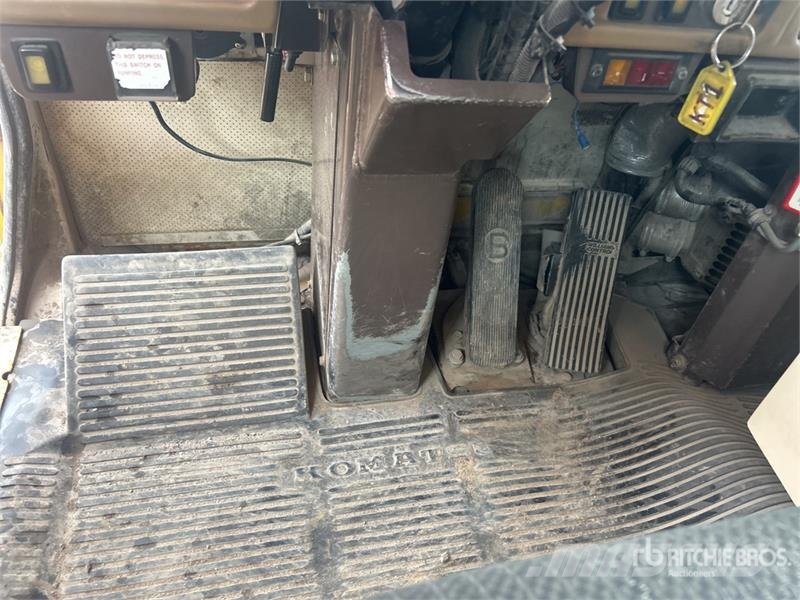 Komatsu HD4655 Haul Truck Csuklósdömperek