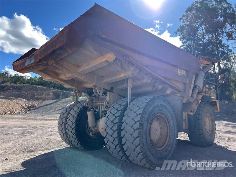 Komatsu HD4655 Haul Truck Csuklósdömperek