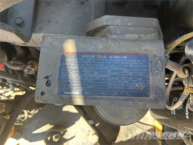 Komatsu HM300-1 ساحبات مفصلية