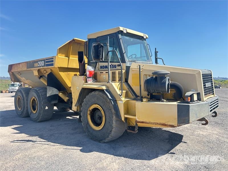 Komatsu HM300-1 ساحبات مفصلية