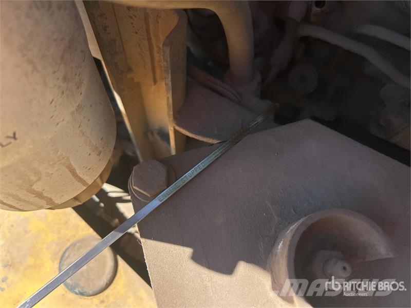 Komatsu HM300-1 ساحبات مفصلية