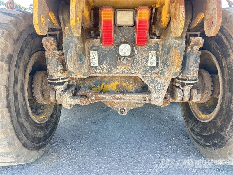 Komatsu HM300-1 ساحبات مفصلية