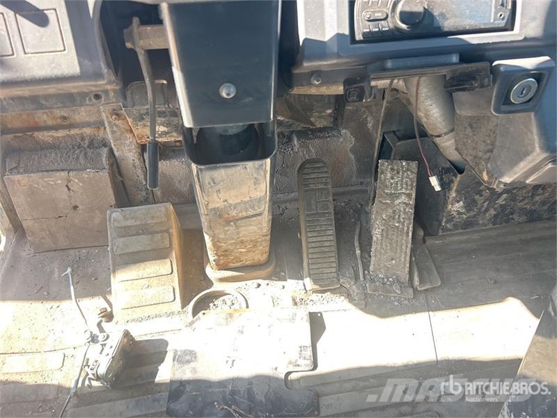 Komatsu HM300-2 Articulated Dump Truck ساحبات مفصلية