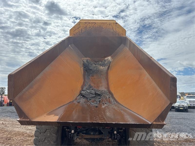 Komatsu HM300-2 Articulated Dump Truck 铰接式自卸车