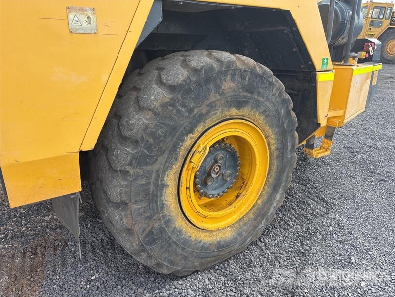 Komatsu HM300-2 Articulated Dump Truck 铰接式自卸车