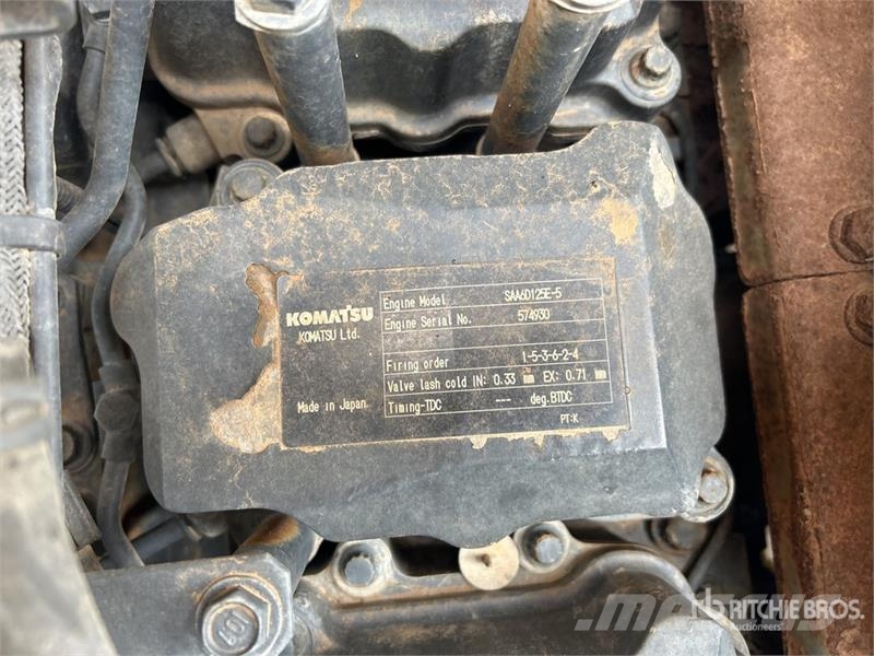 Komatsu HM300-2 Articulated Dump Truck アーティキュレート式ダンプトラック