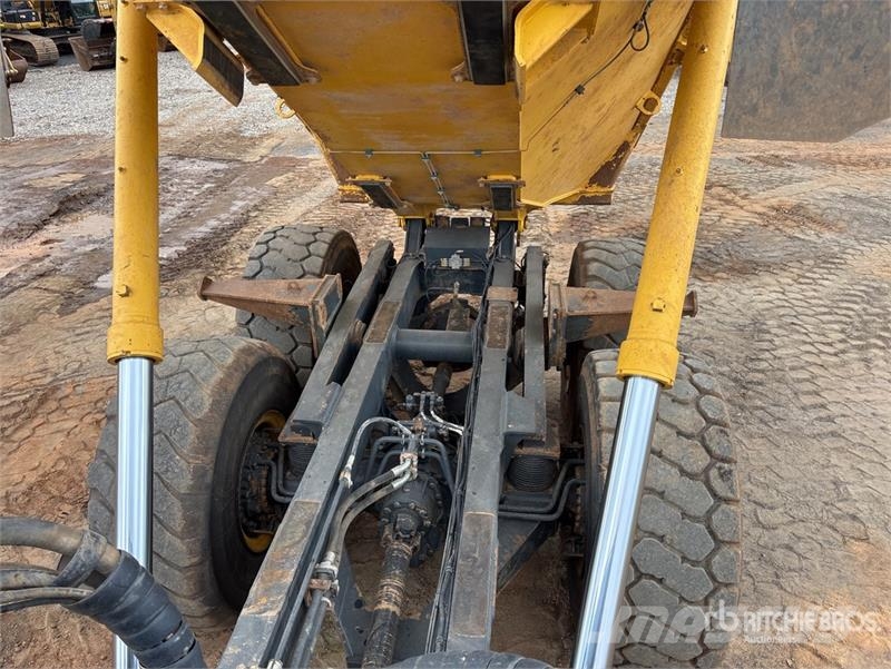 Komatsu HM300-2 Articulated Dump Truck Dúmpers articulados