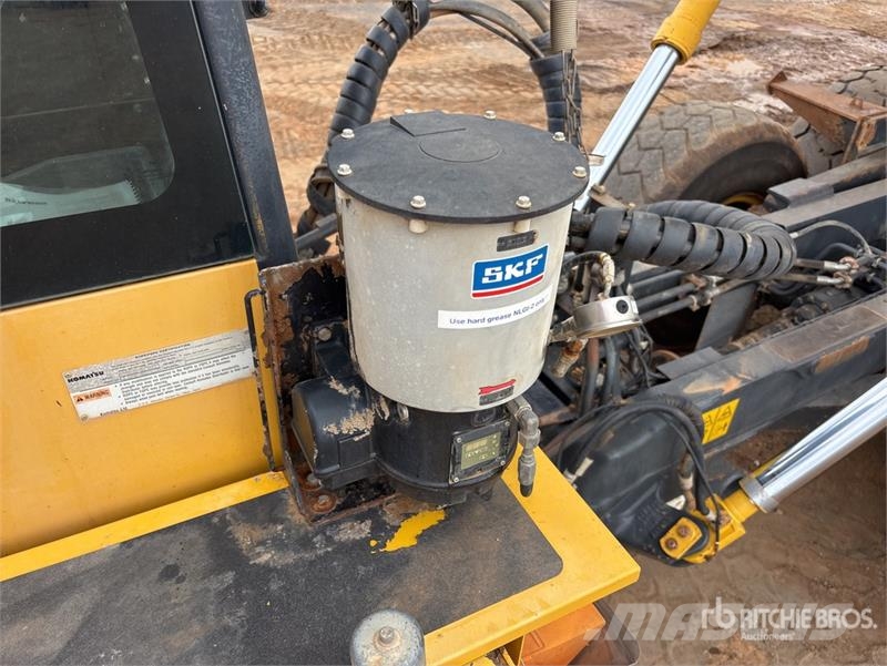 Komatsu HM300-2 Articulated Dump Truck Dúmpers articulados