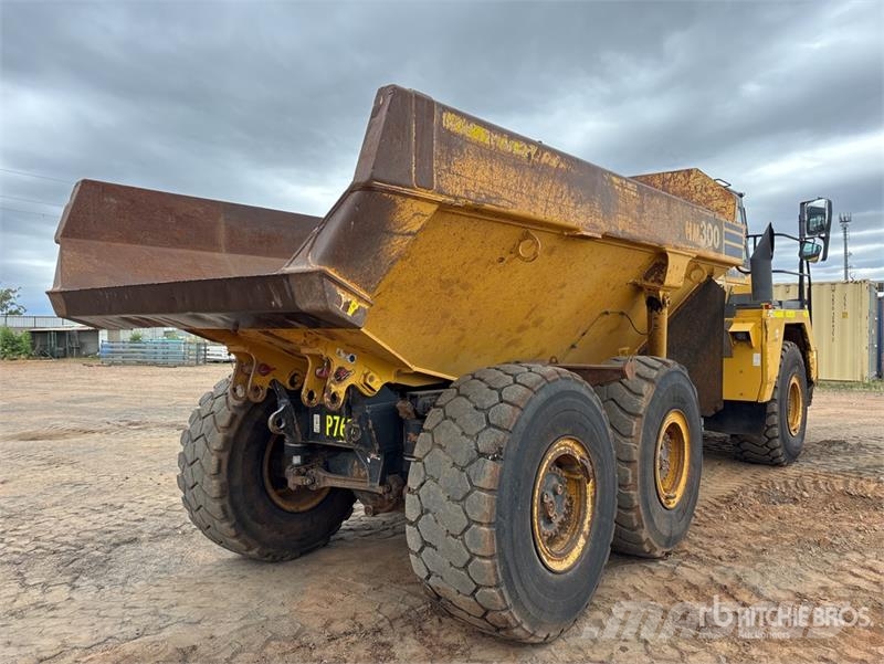 Komatsu HM300-2 Articulated Dump Truck Dúmpers articulados
