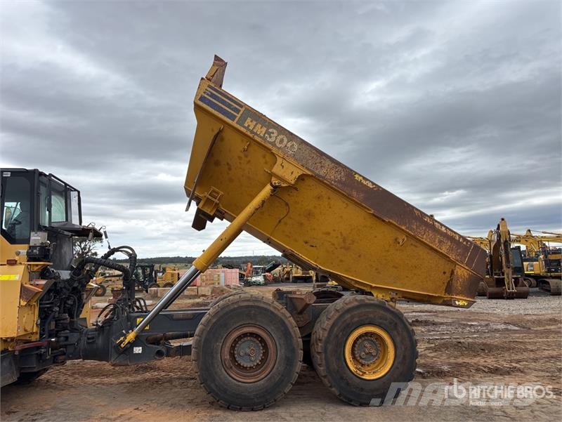 Komatsu HM300-2 Articulated Dump Truck Dúmpers articulados