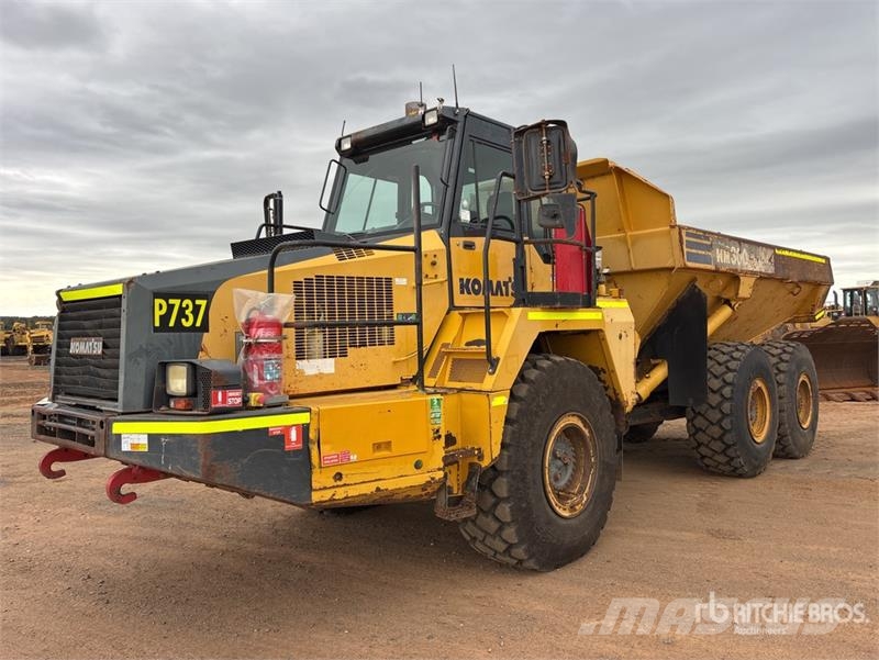 Komatsu HM300-2 Articulated Dump Truck Csuklósdömperek