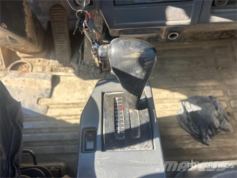 Komatsu HM300-2 Articulated Dump Truck ساحبات مفصلية