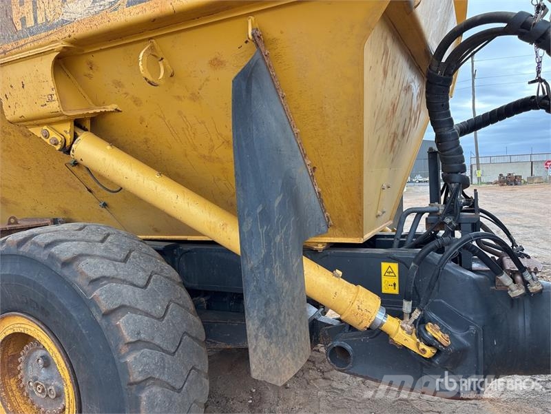 Komatsu HM300-2 Articulated Dump Truck Dúmpers articulados
