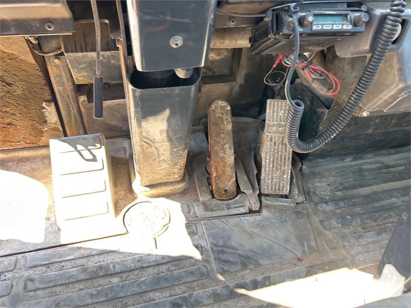 Komatsu HM300-2 Articulated Dump Truck ساحبات مفصلية