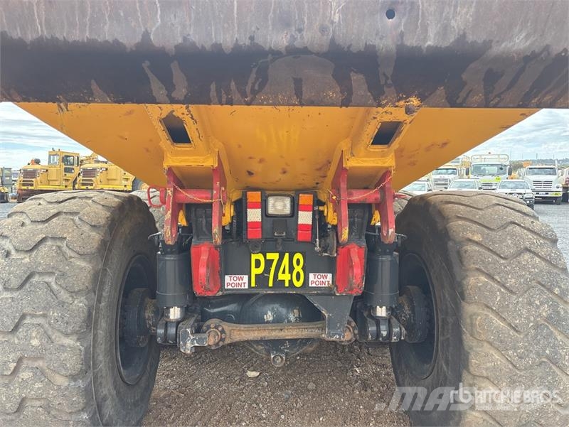 Komatsu HM300-2 Articulated Dump Truck 铰接式自卸车