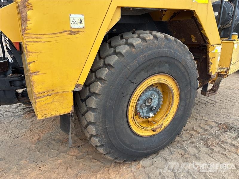 Komatsu HM300-2 Articulated Dump Truck Dúmpers articulados