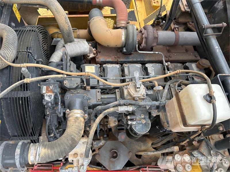Komatsu HM300-2 Articulated Dump Truck アーティキュレート式ダンプトラック
