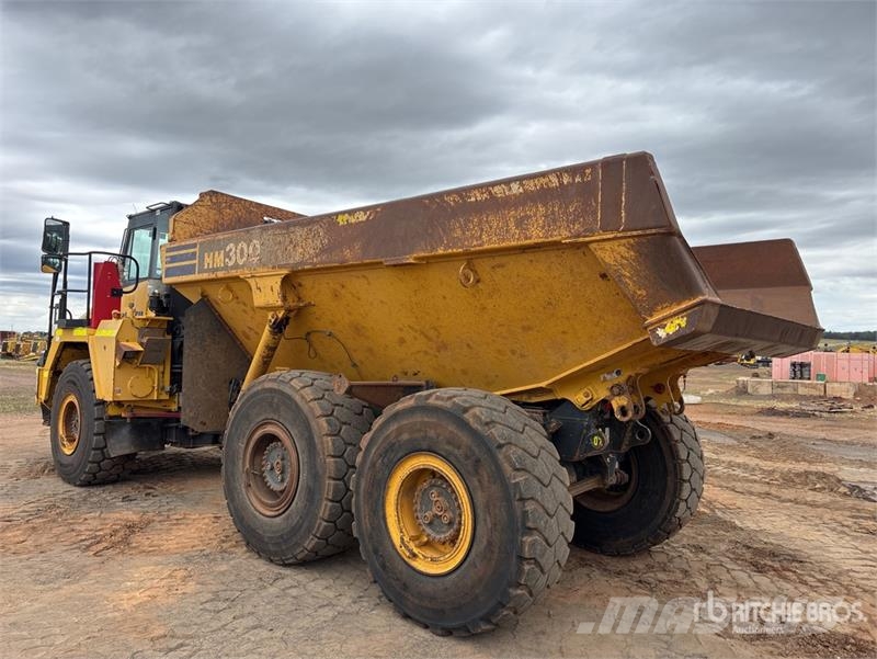 Komatsu HM300-2 Articulated Dump Truck Dúmpers articulados