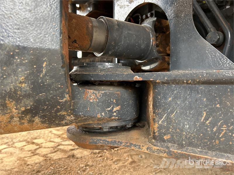 Komatsu HM300-2 Articulated Dump Truck アーティキュレート式ダンプトラック