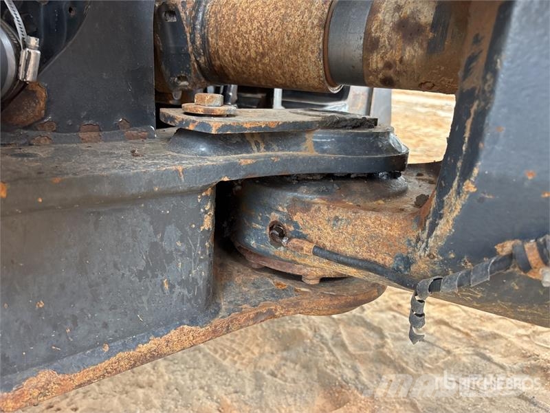 Komatsu HM300-2 Articulated Dump Truck Dúmpers articulados