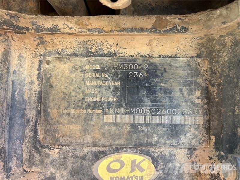 Komatsu HM300-2 Articulated Dump Truck ساحبات مفصلية