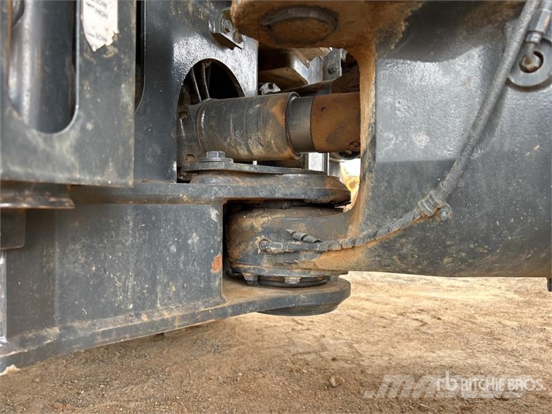 Komatsu HM300-2 Articulated Dump Truck Csuklósdömperek