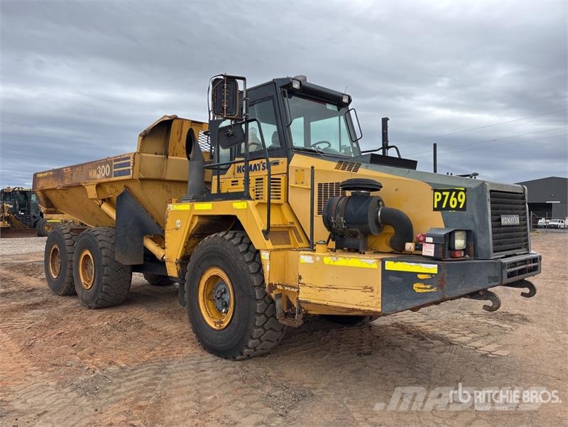 Komatsu HM300-2 Articulated Dump Truck Dúmpers articulados