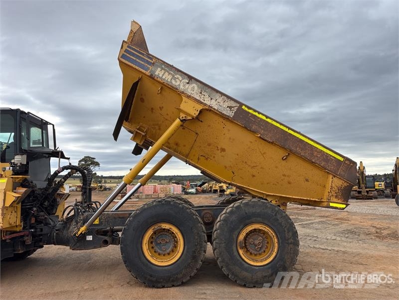 Komatsu HM300-2 Articulated Dump Truck Csuklósdömperek