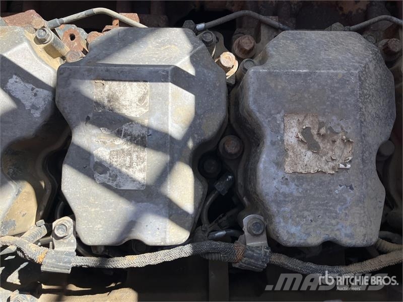Komatsu HM400-3M0 Csuklósdömperek
