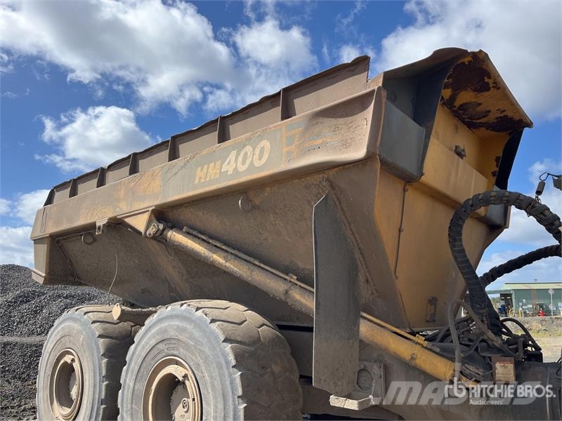 Komatsu HM400-3M0 Csuklósdömperek