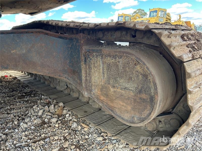 Komatsu PC200LC-8M0 Crawler excavators