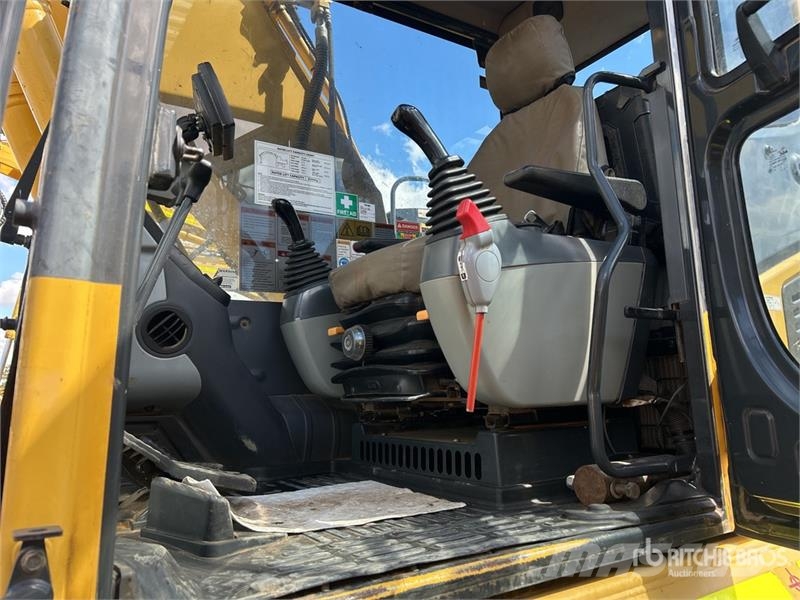Komatsu PC200LC-8M0 Crawler excavators