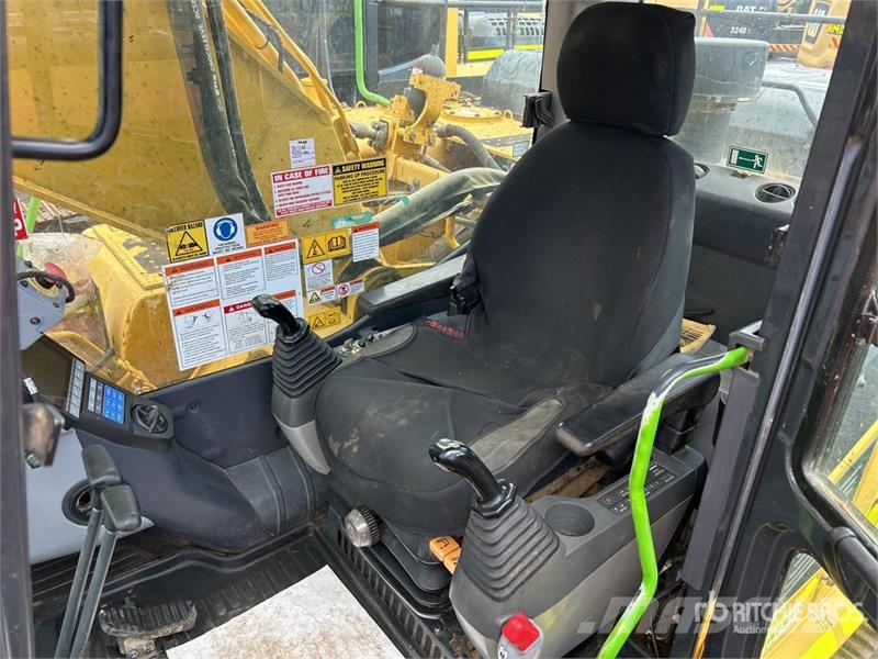Komatsu PC200LC-8M0 Crawler excavators