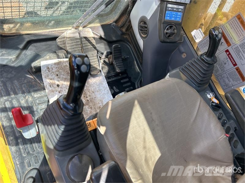 Komatsu PC200LC-8M0 Crawler excavators