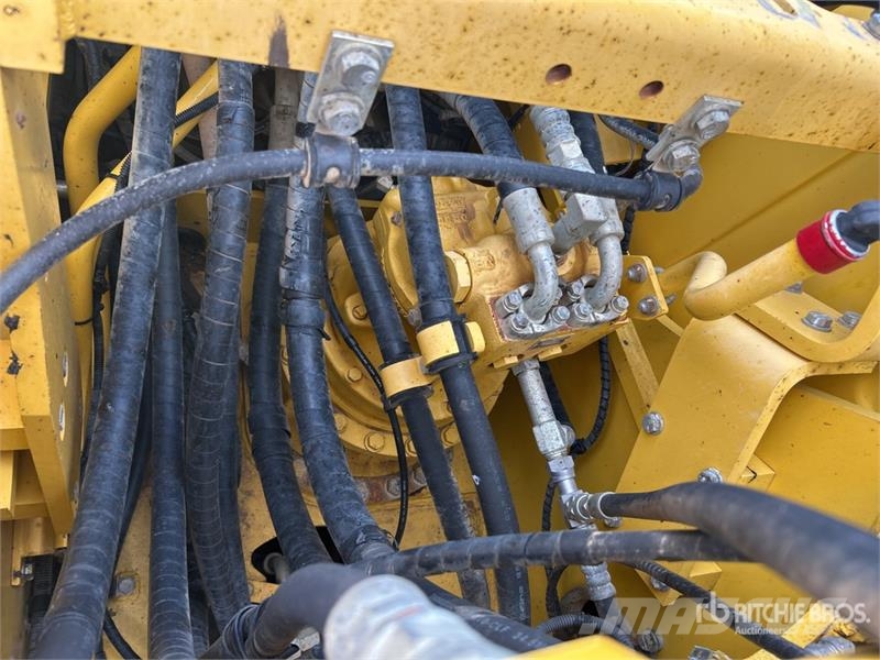 Komatsu PC200LC-8M0 Crawler excavators