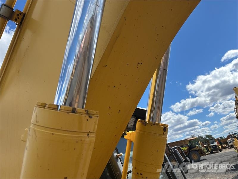 Komatsu PC200LC-8M0 Crawler excavators