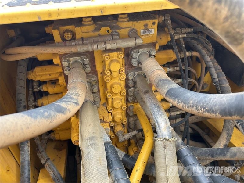 Komatsu PC200LC-8M0 Crawler excavators